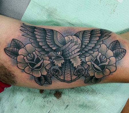 Tattoos - TRADITIONAL EAGLE AND ROSES - 100431